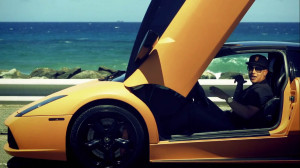 Daddy-Yankee-El-Amante-feat-J-Alvarez-Lamborghini-Murcielago-sexy-babe (1)